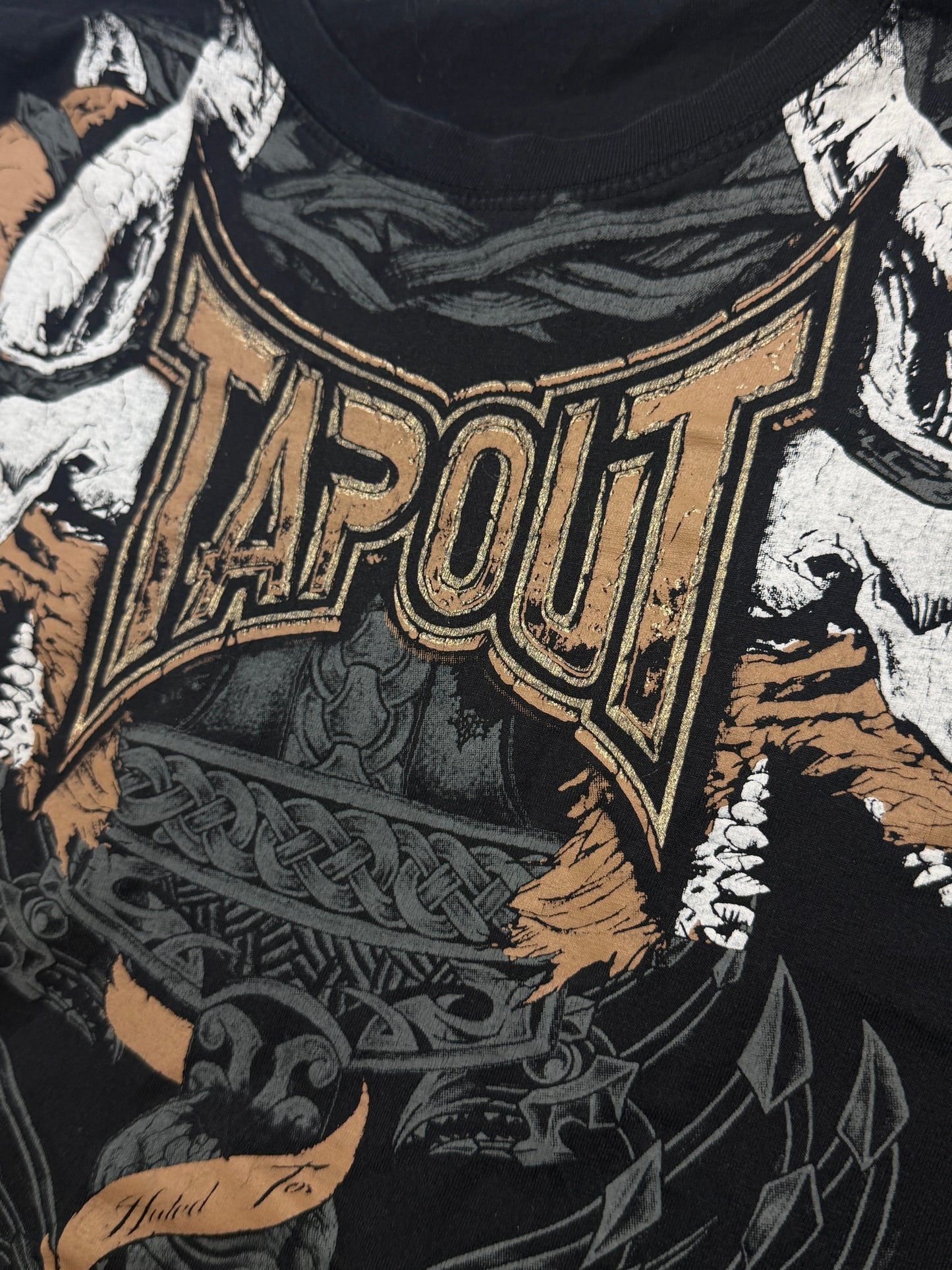2000s Tapout *rare* t-shirt