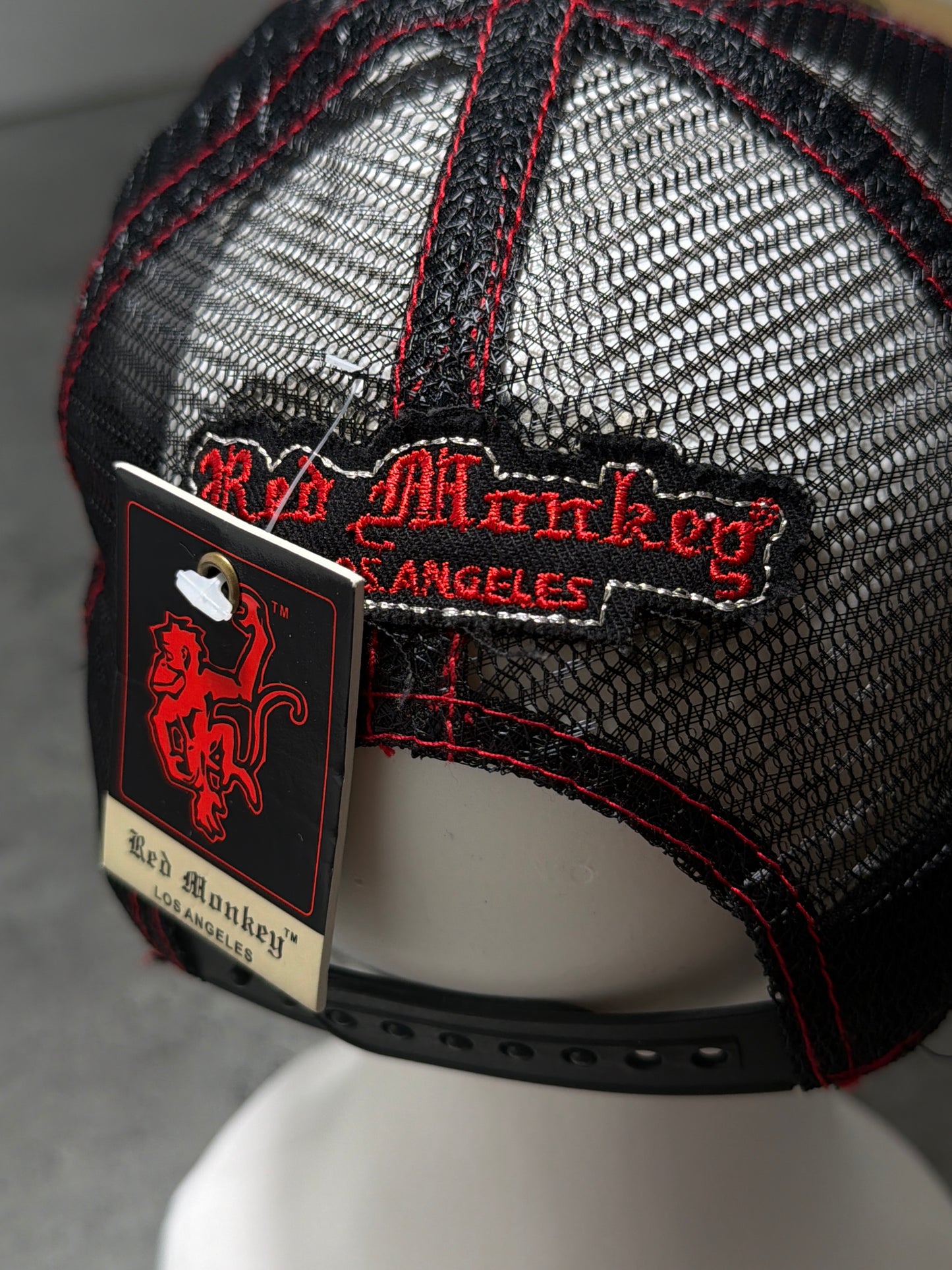 2000s Trucker Cap Red monkey black & silver