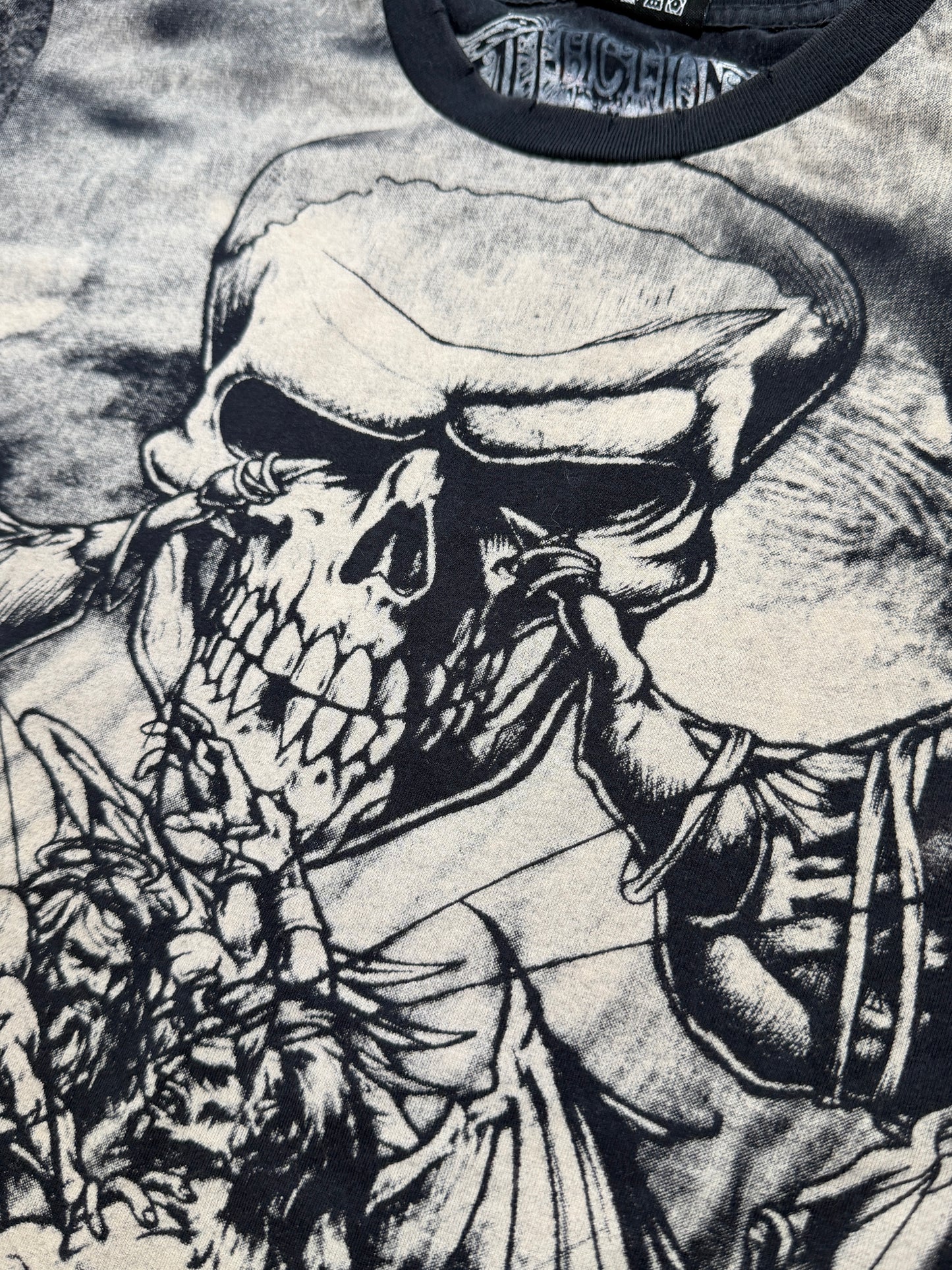 2000s Affliction skull cementery t-shirt