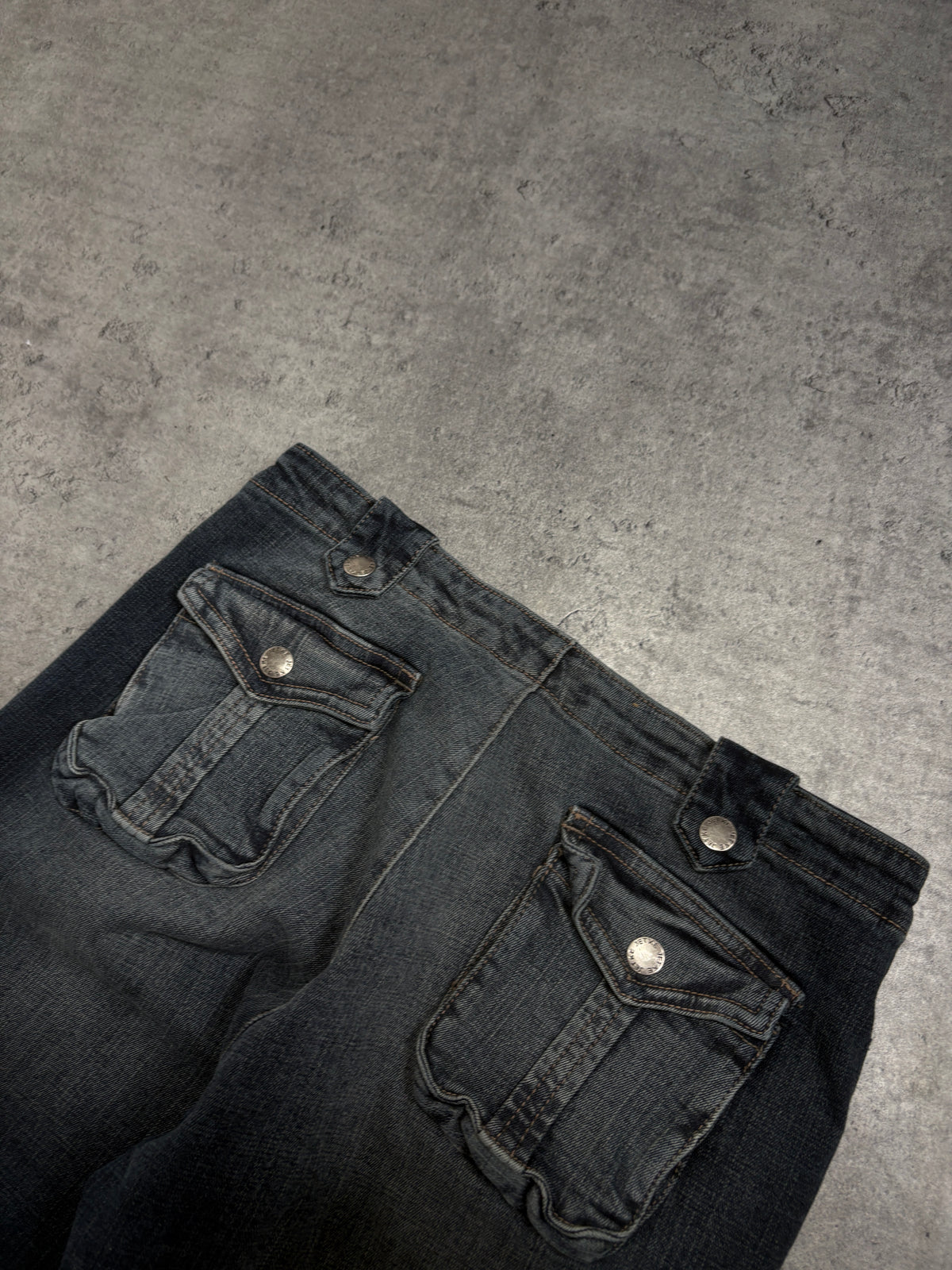 2000s Y2K Washed Flared Multipocket Jeans