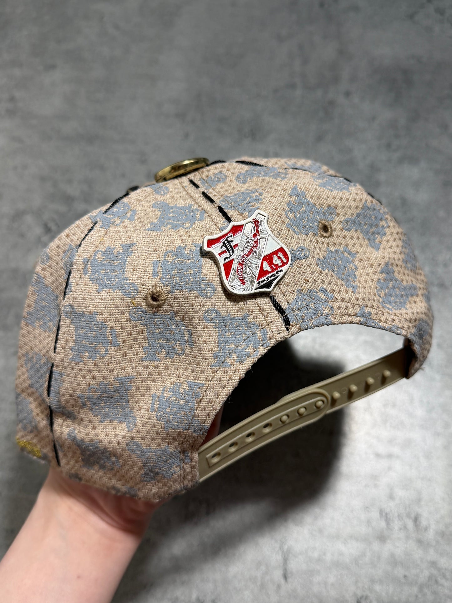 2000s Trucker Cap Red monkey beige