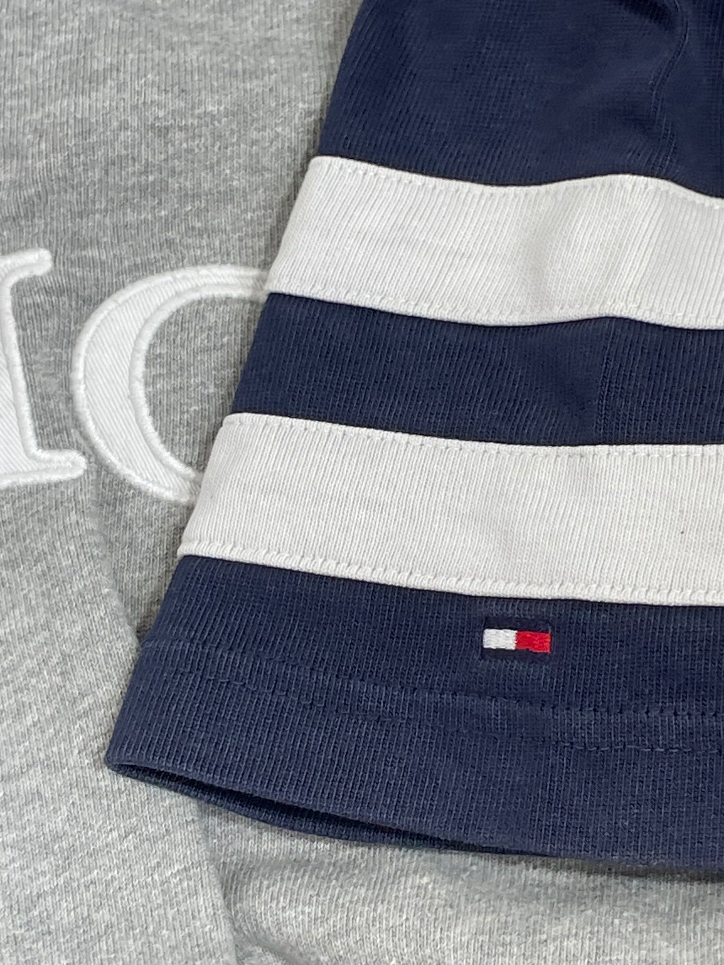 2000s Tommy Hilfiger polo tee