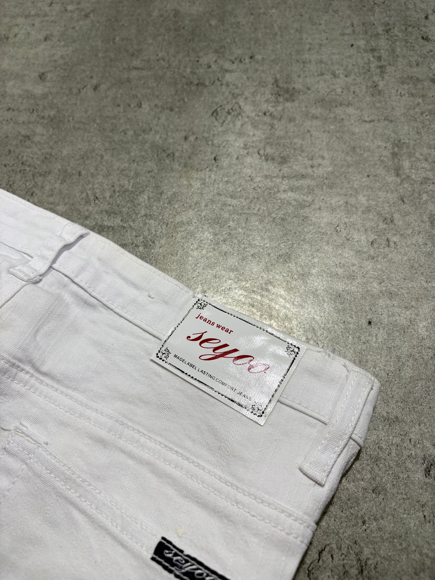 2000s White Crowns Silver Jeans