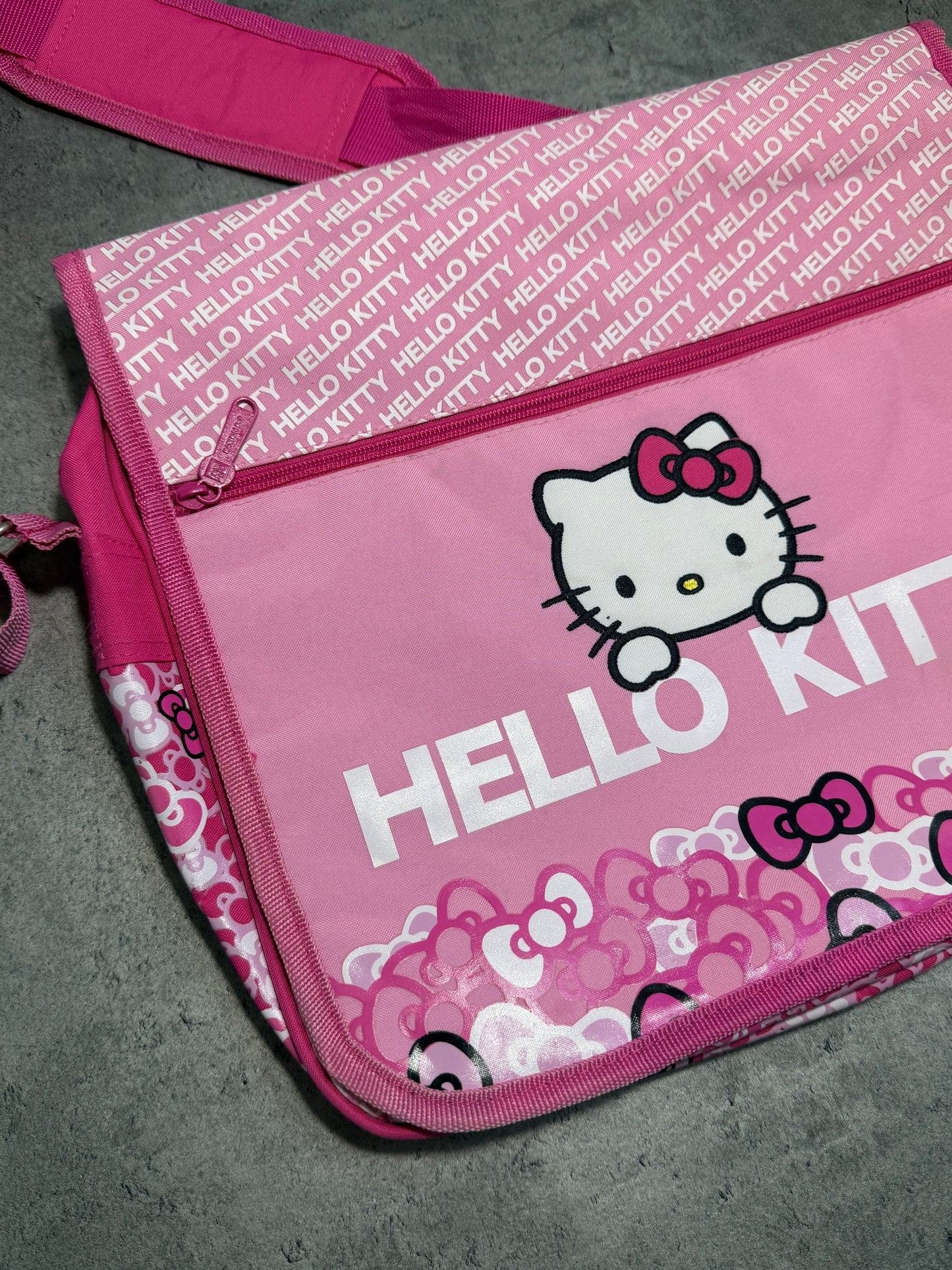 2000s Hello Kitty Bag