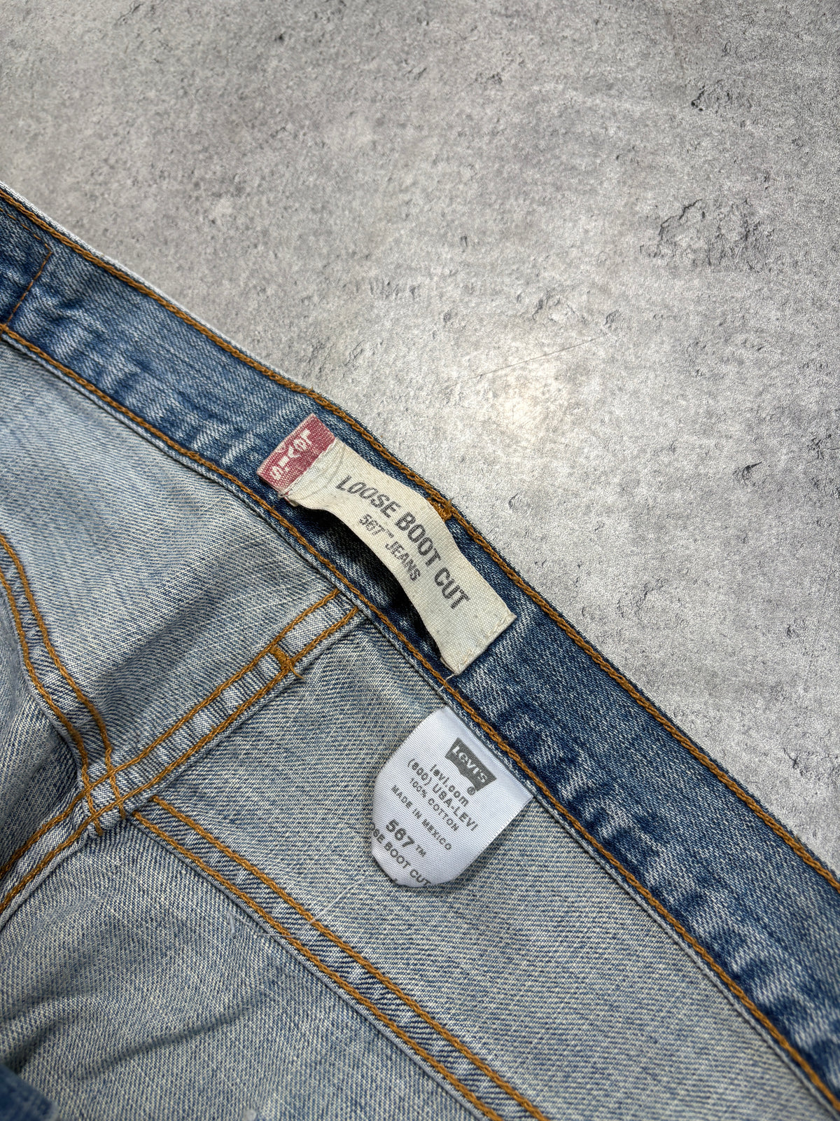 2000s Levi’s 567 ”LOOSE BOOT CUT” Jeans