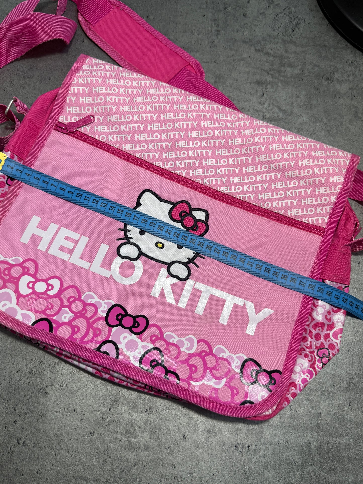 2000s Hello Kitty Bag