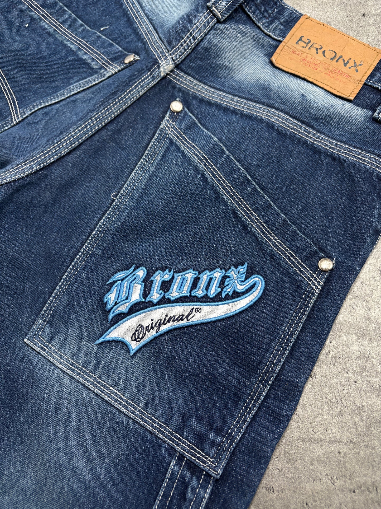 2000s Bronx baggy jeans