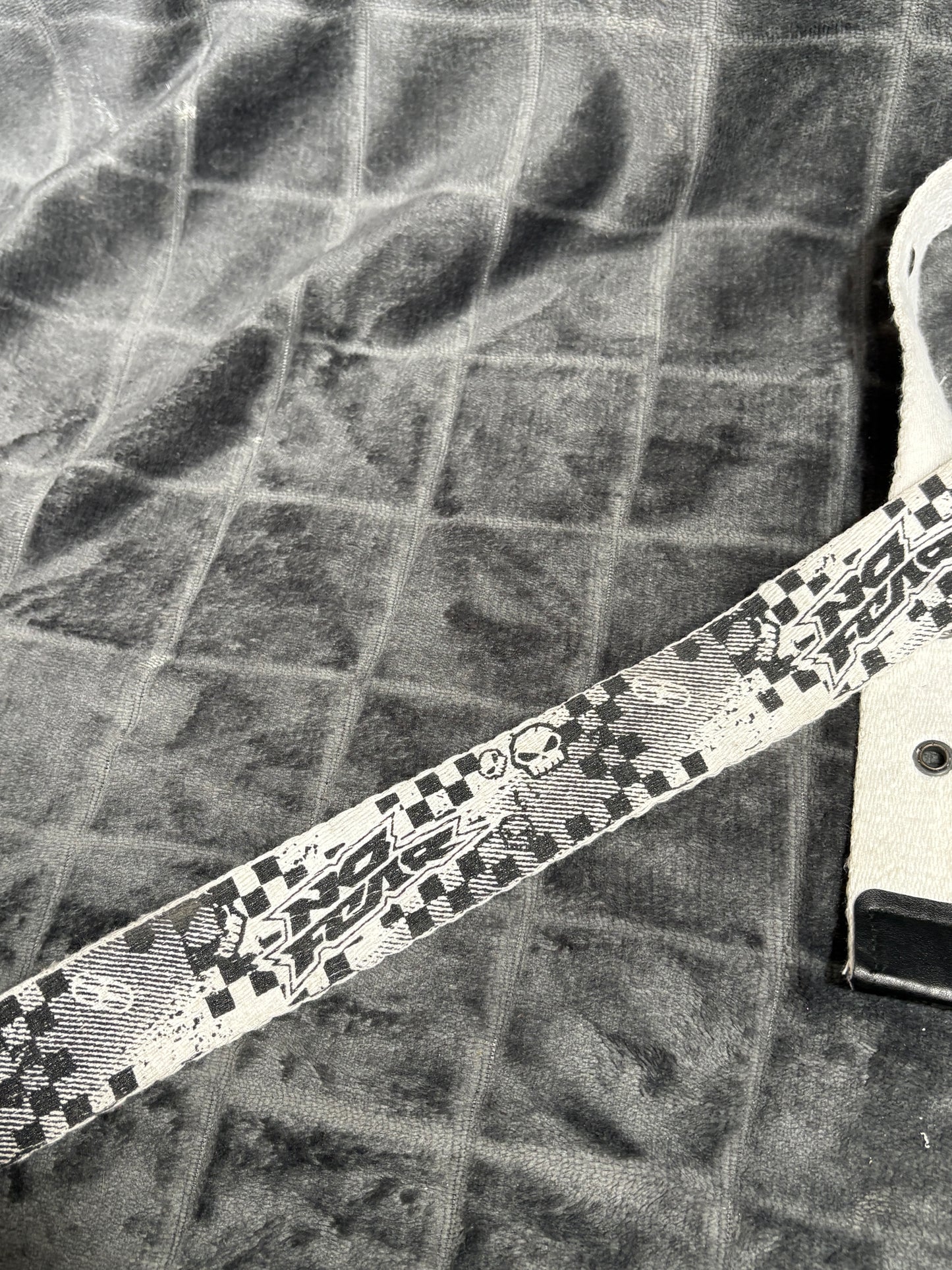 No Fear Belt Y2K Pasek white