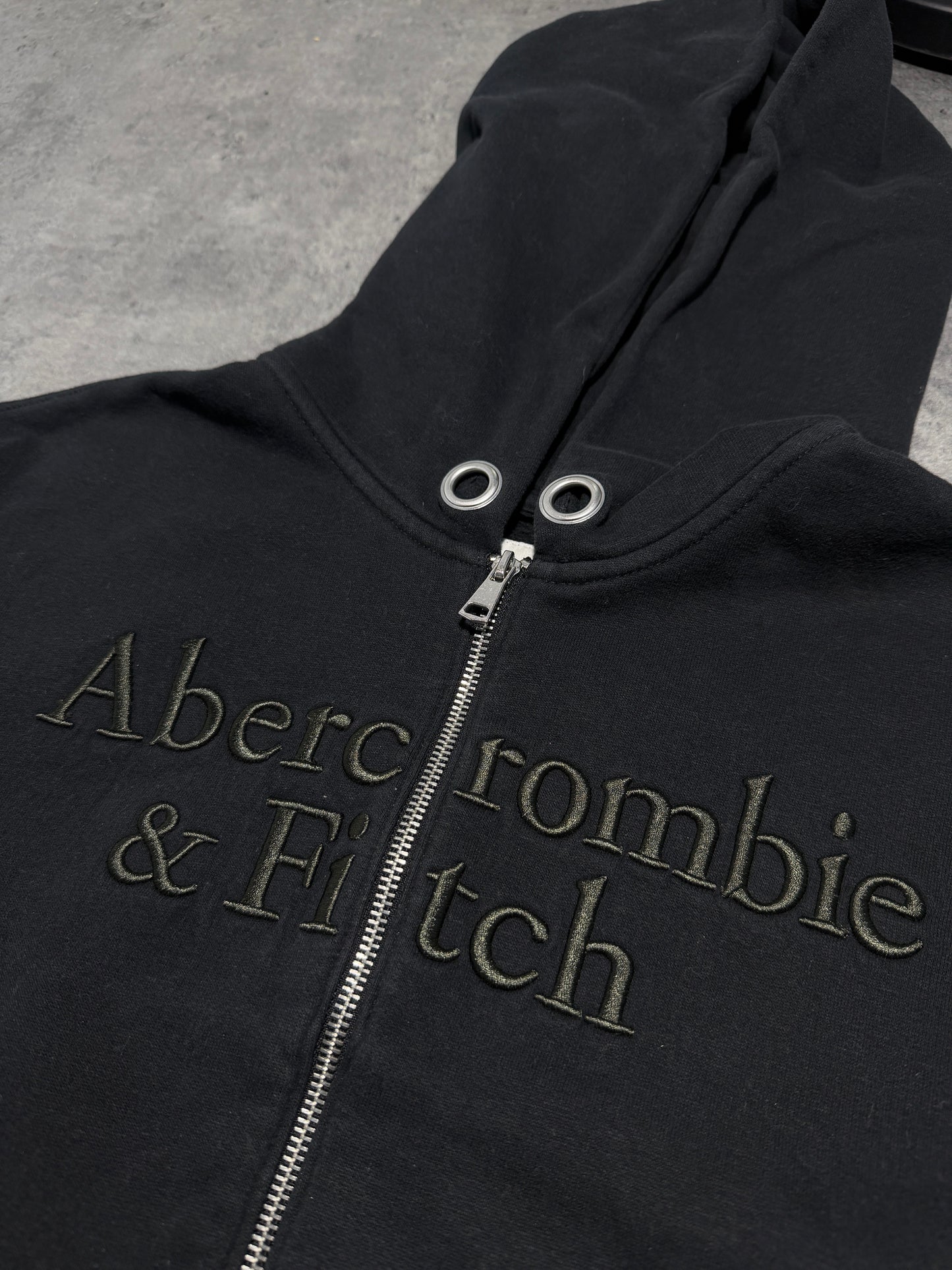 2000s Abercrombie & Fitch zip up cropped hoodie