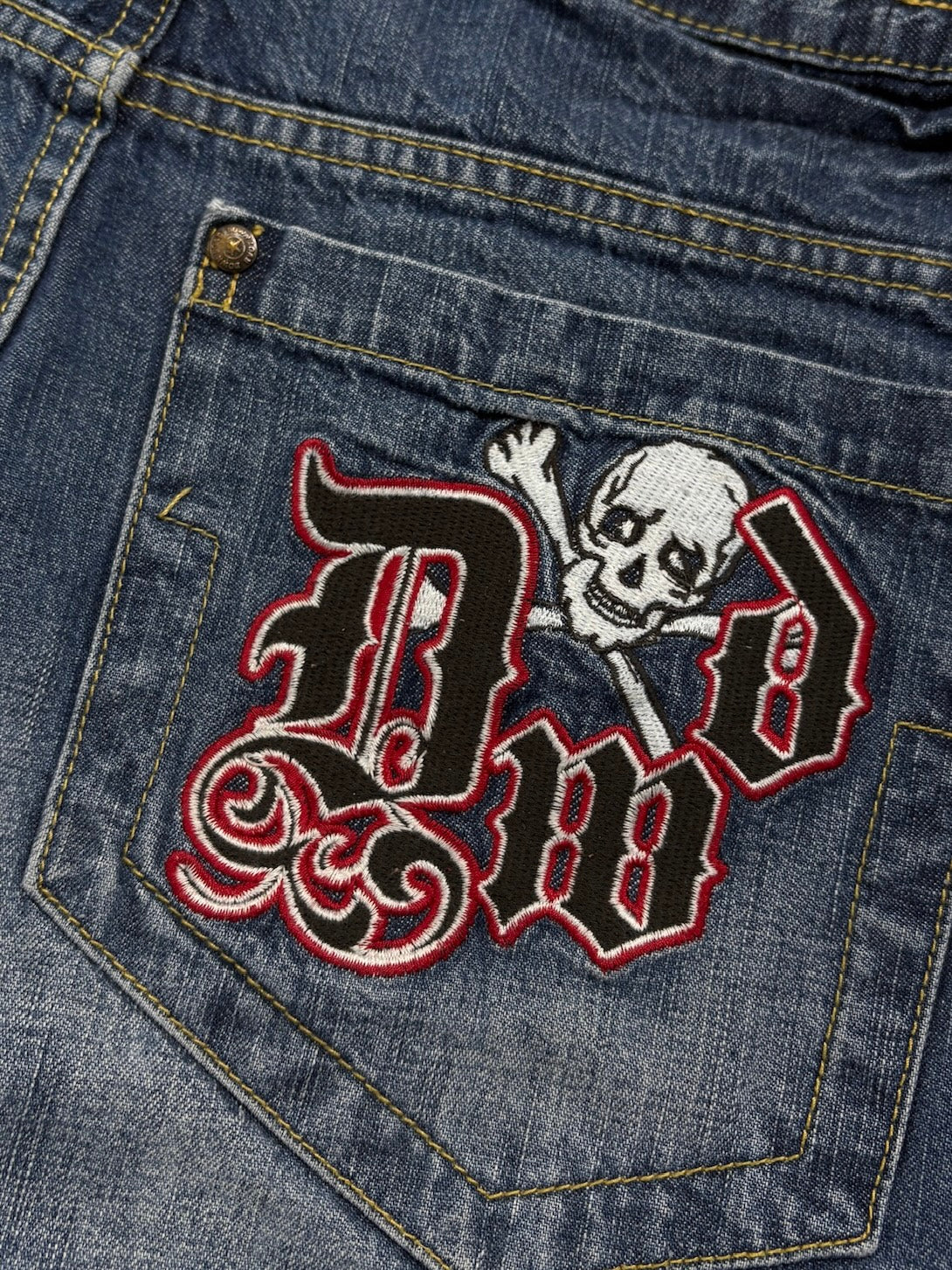 2000s Skull Washed Jeans