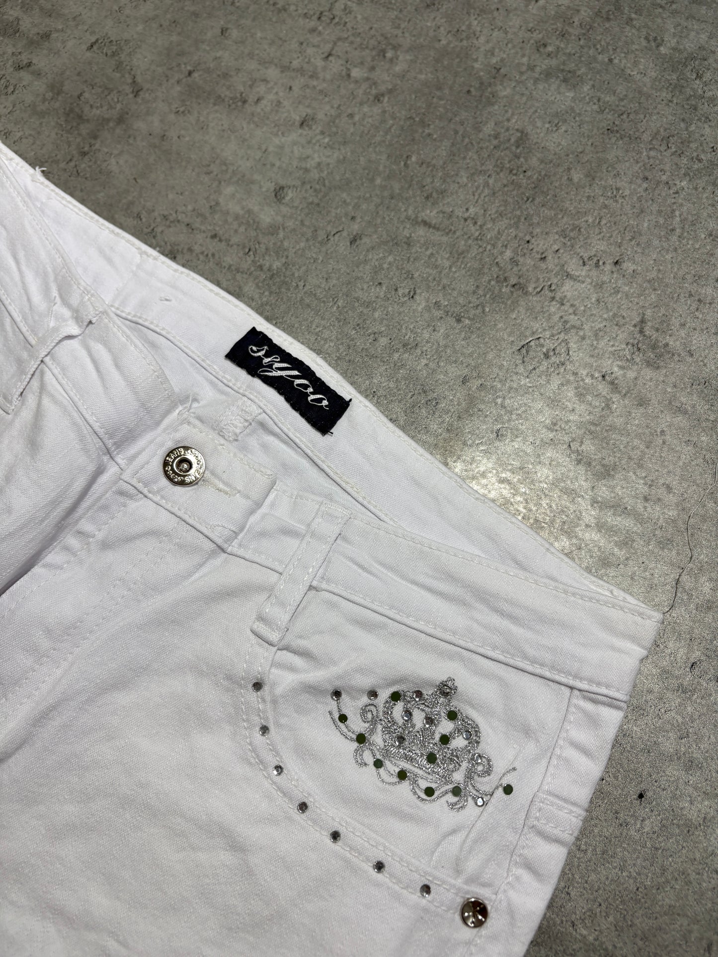 2000s White Crowns Silver Jeans