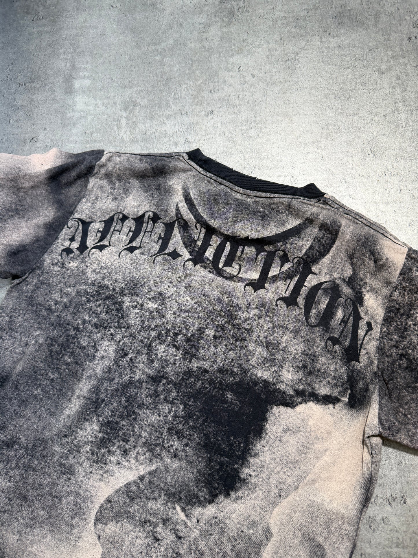 2000s Affliction skull cementery t-shirt