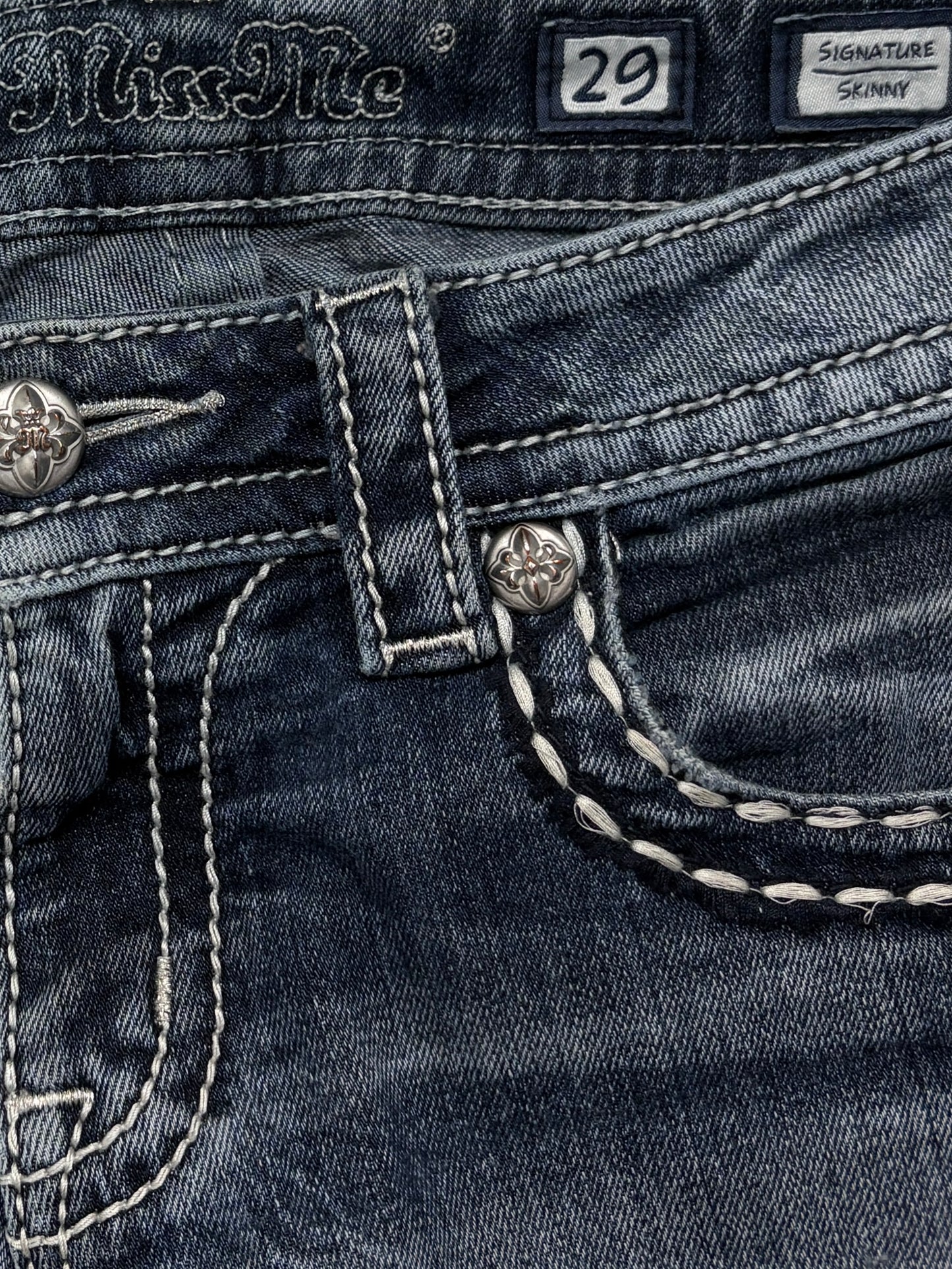 2000s Miss me skinny jeans
