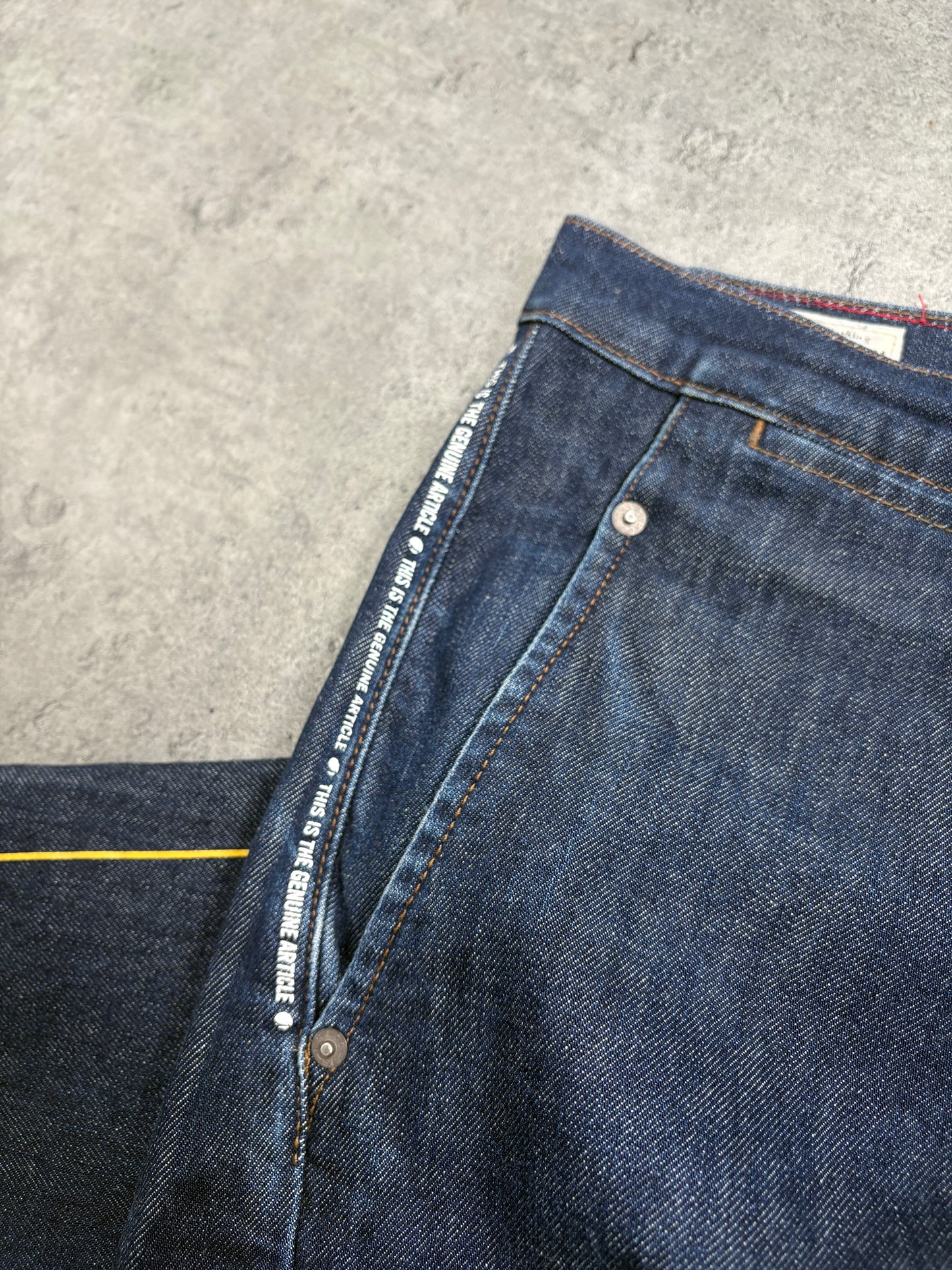 2000s *RARE* LEVI’S ENGINEERED Jeans