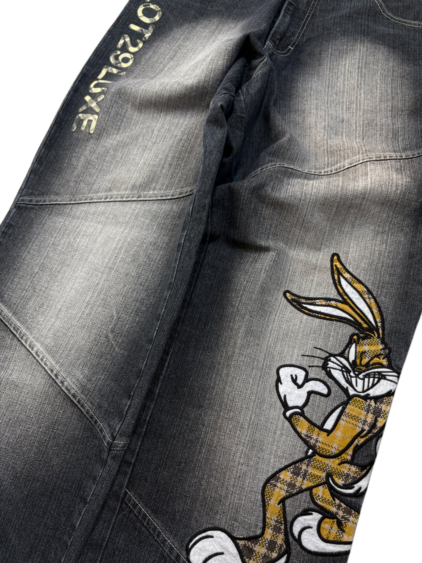 2000s *RARE* LOT29 BUGS BUNNY JEANS Y2K