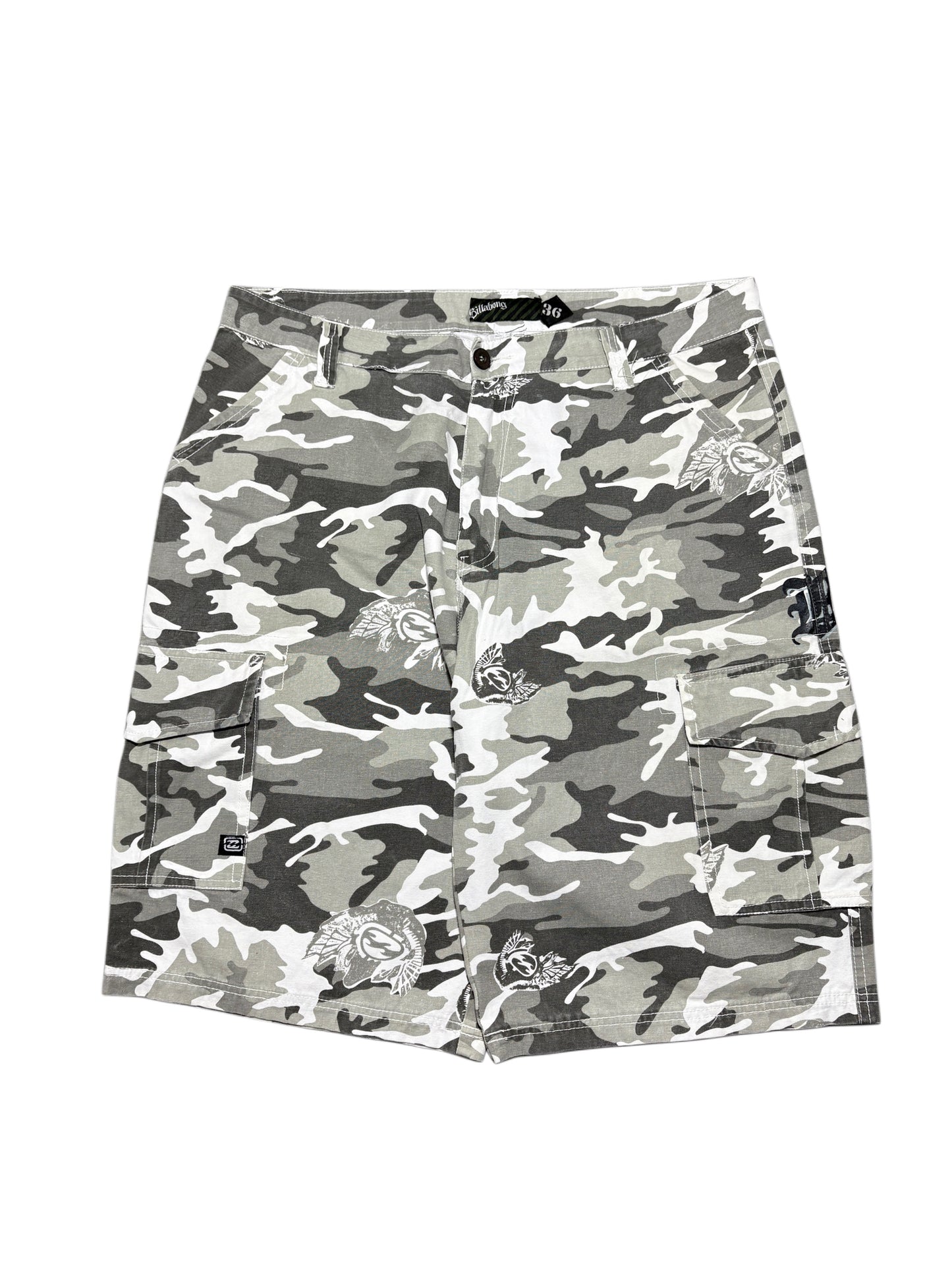 2000s Billabong cargo camo shorts