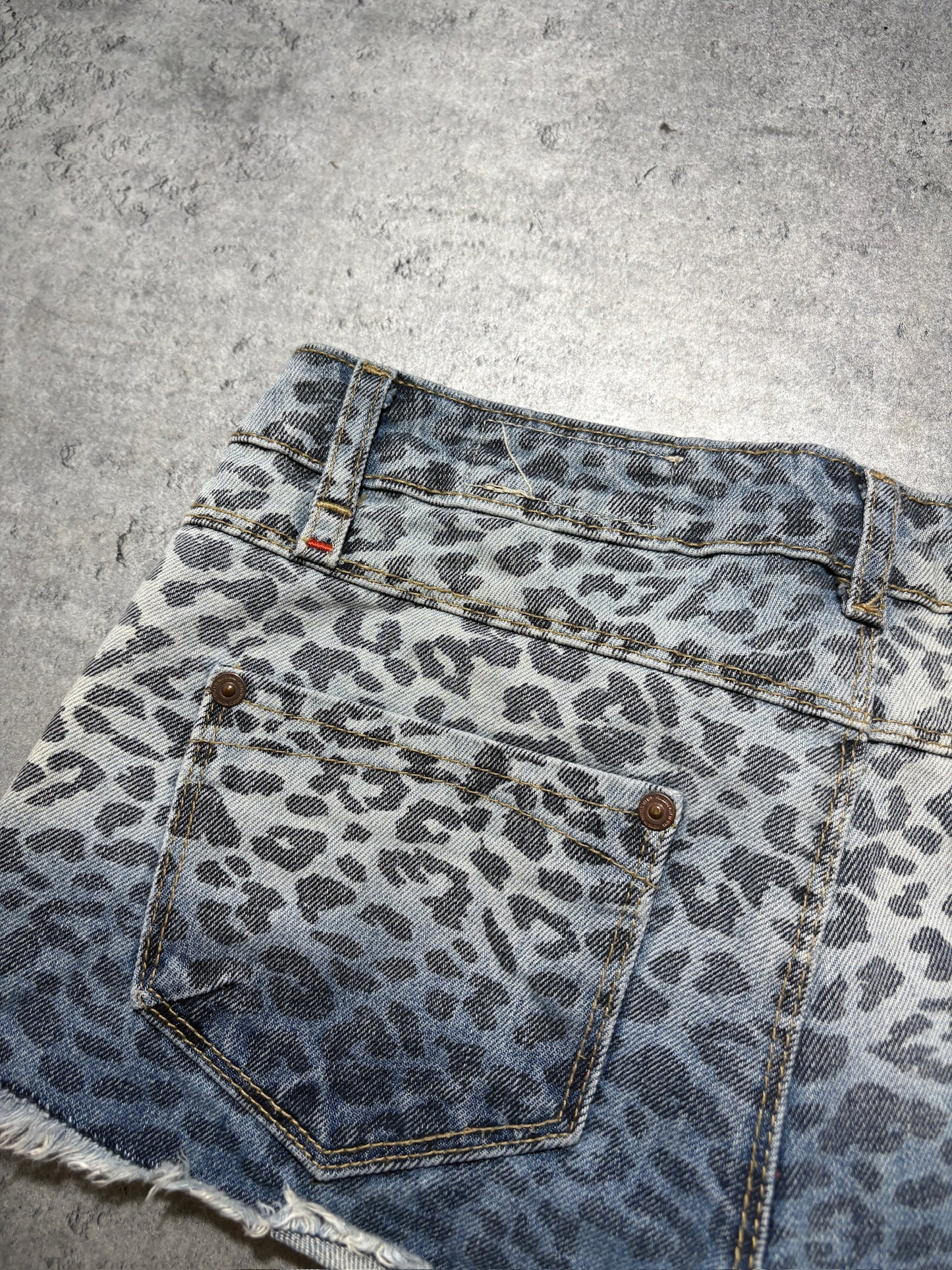 2000s pull and bear Leopard Washed Micro Jeans Shorts