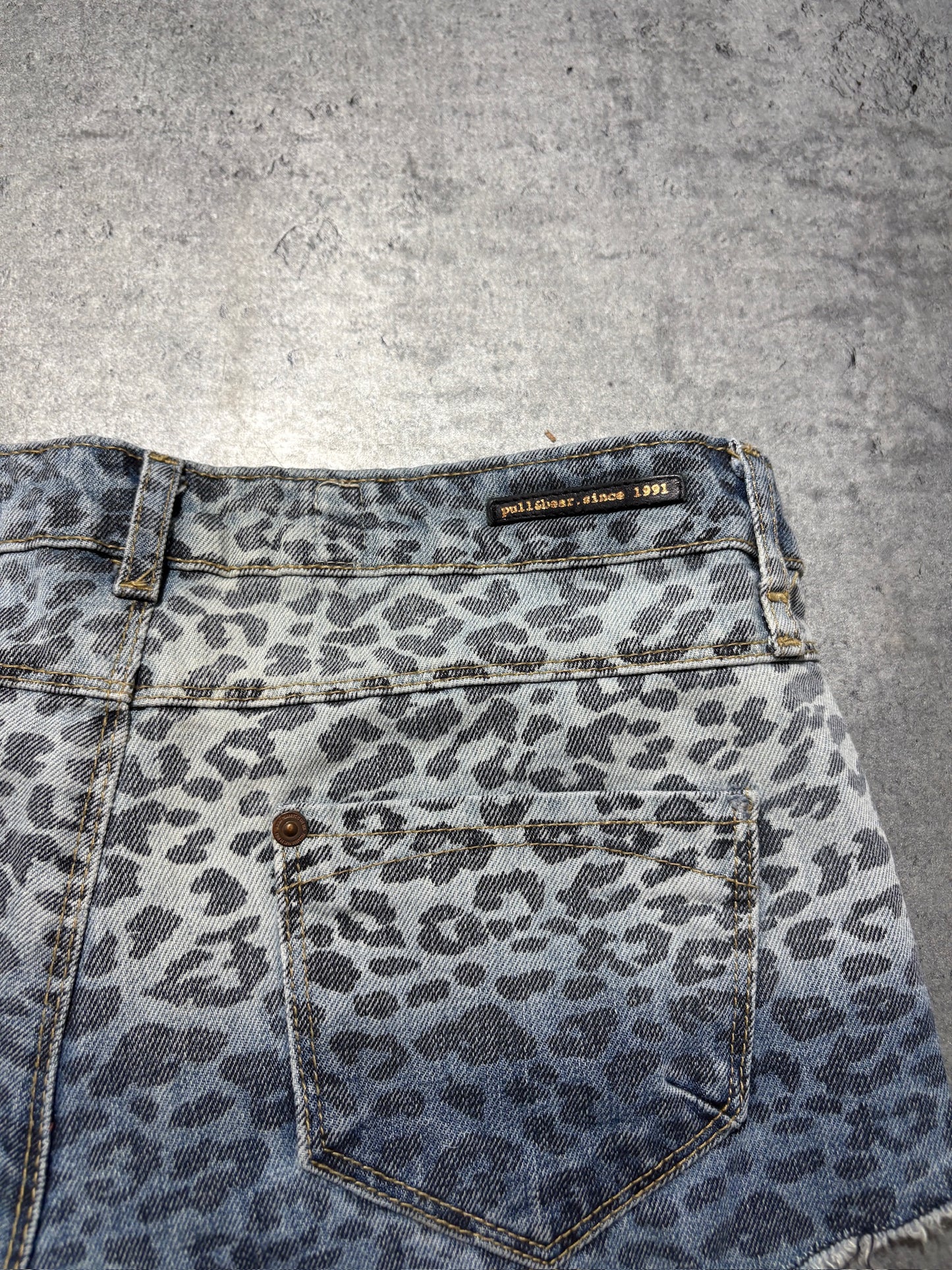 2000s pull and bear Leopard Washed Micro Jeans Shorts
